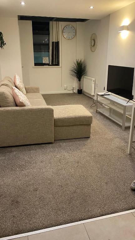 Dealhouse Apartments 1 Image 6