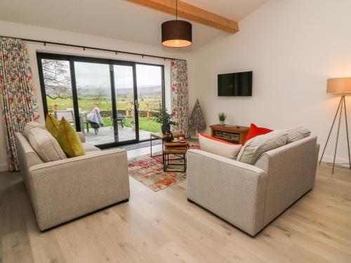 Ingleborough Lodge Image 2