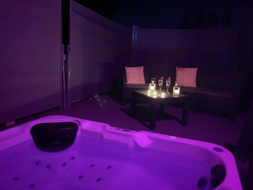 The Yorkshire Burrow Lodge with Hot Tub Image 1