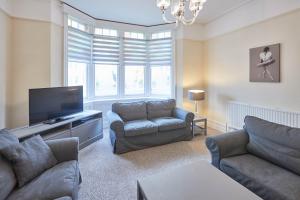Host & Stay - Royal Sands Image 3