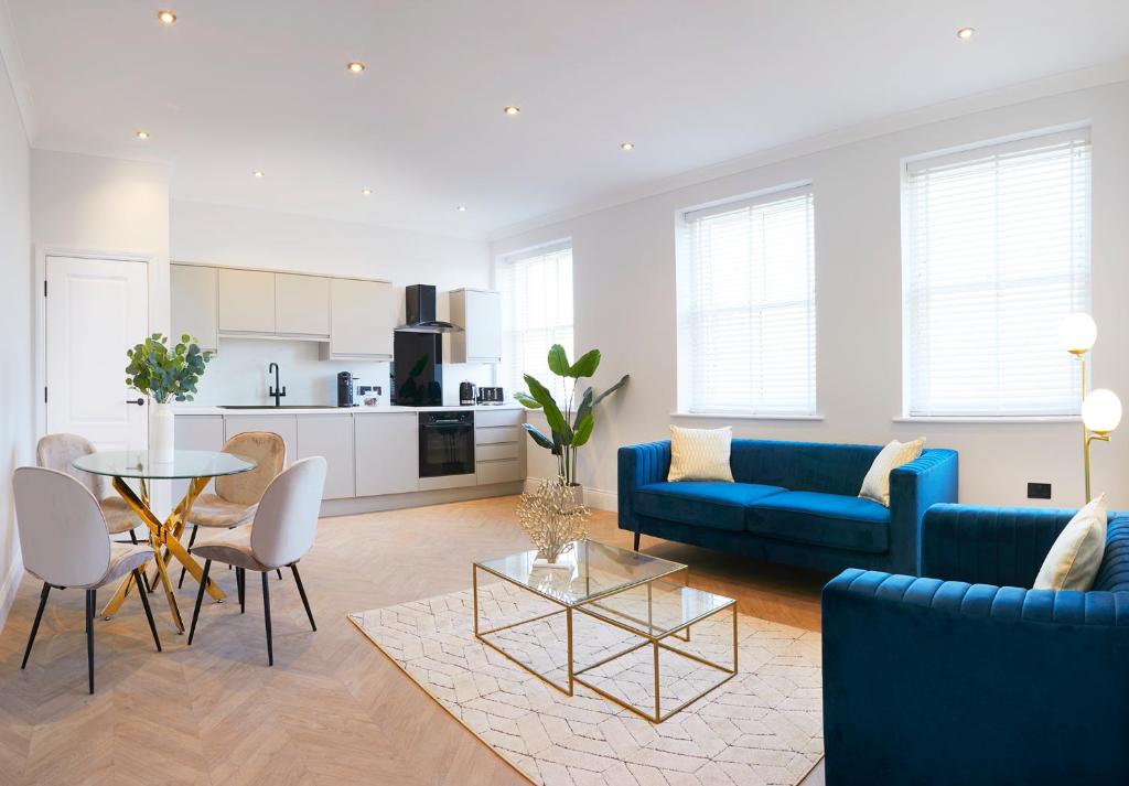 The Salisbury - Luxury Apartments Image 1