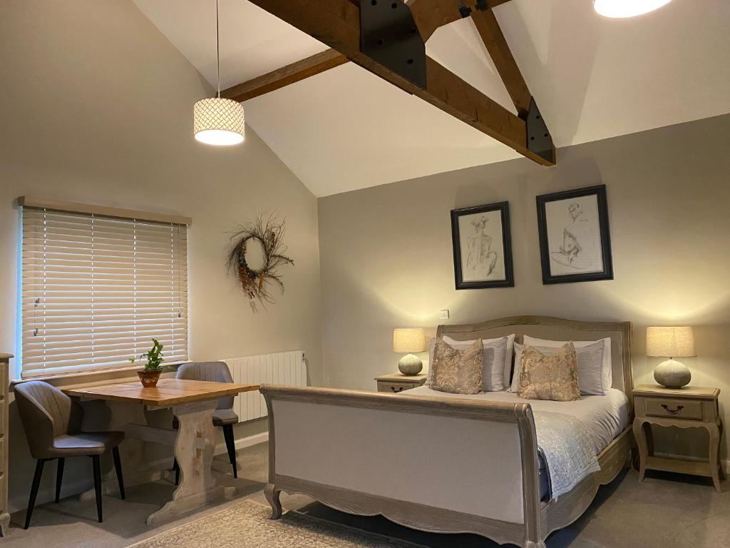 White House Farm - Beautiful Courtyard Rooms - Self-Contained Image 3