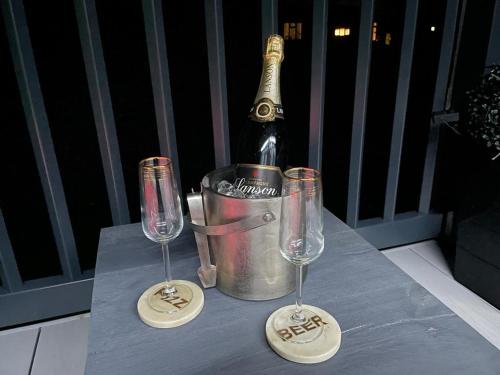 Coopers Cabin With Hot Tub Image 2