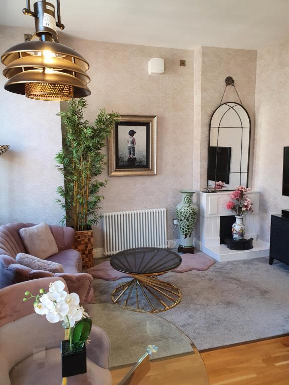 Apartment 6 Rowntree House Image 3