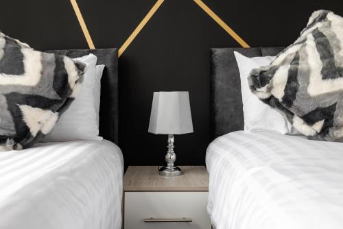 City Centre Studio 9 with Free Wifi and Smart TV by Yoko Property Image 7