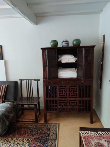 Beautiful quiet room in the heart of Holmfirth Image 3
