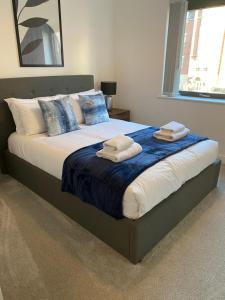 Icona - Luxury 2 bed penthouse apartment Image 4