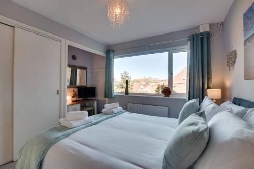 Abbey View Bagdale in the Centre of Whitby Image 2