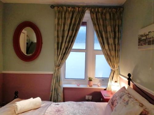 Longcroft Lodge Image 2