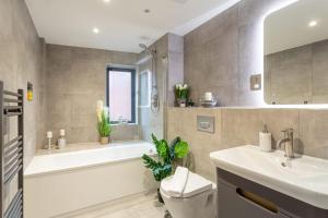 Stunning 2 bed apartment in a brand new development Image 3