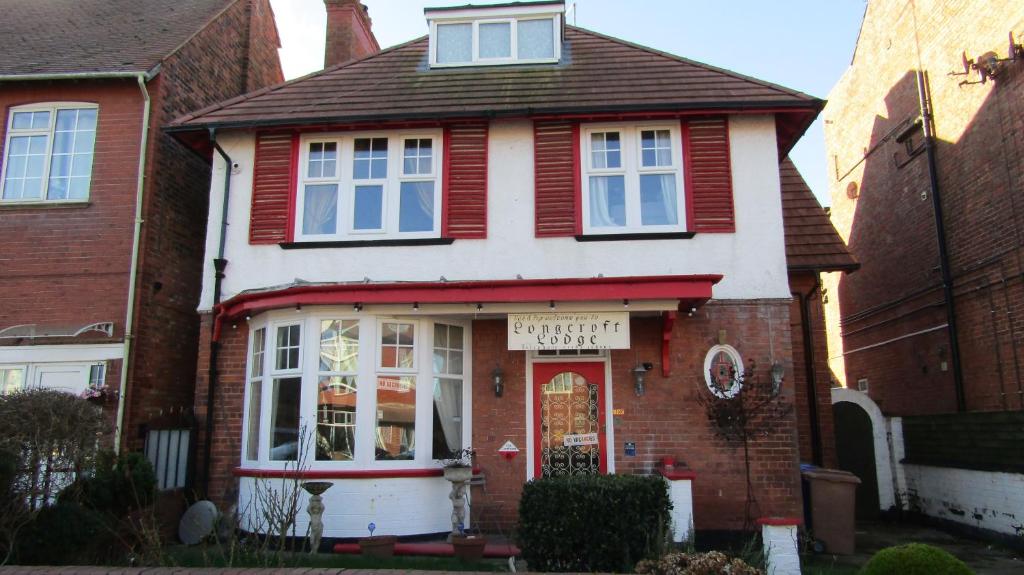 Longcroft Lodge Image 3
