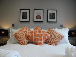 The Loft, The Quadrant, York - location, views and luxury with a parking space Image 1