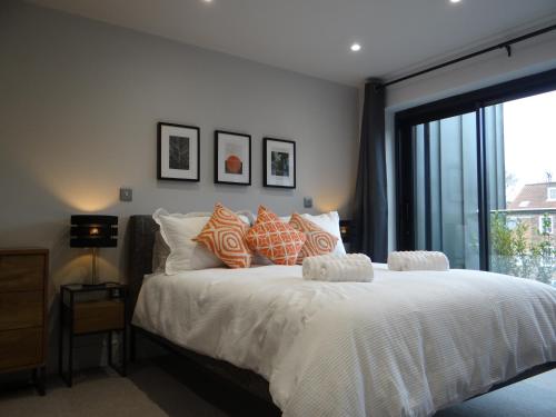 The Loft, The Quadrant, York - location, views and luxury with a parking space Image 2