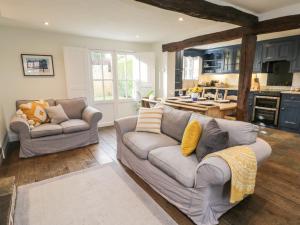 Ings Cottage 3-bed Image 3