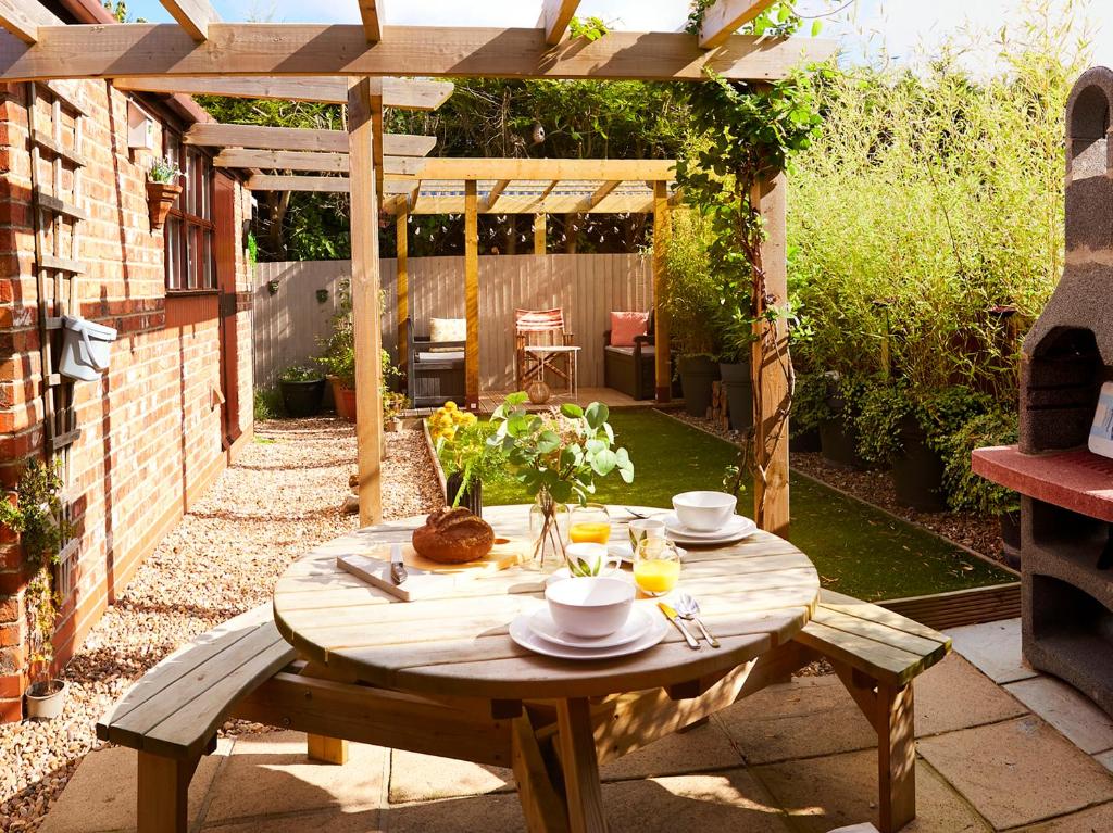 Rosewood Cottage Image 3