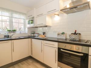 White Rose Cottage, Filey Image 3