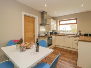 Little Acres, Selby Image 3