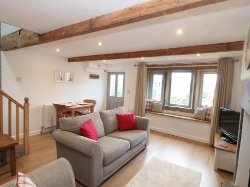 Bramble Cottage, Holmfirth Image 1