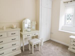 Wesley Cottage, Keighley Image 2