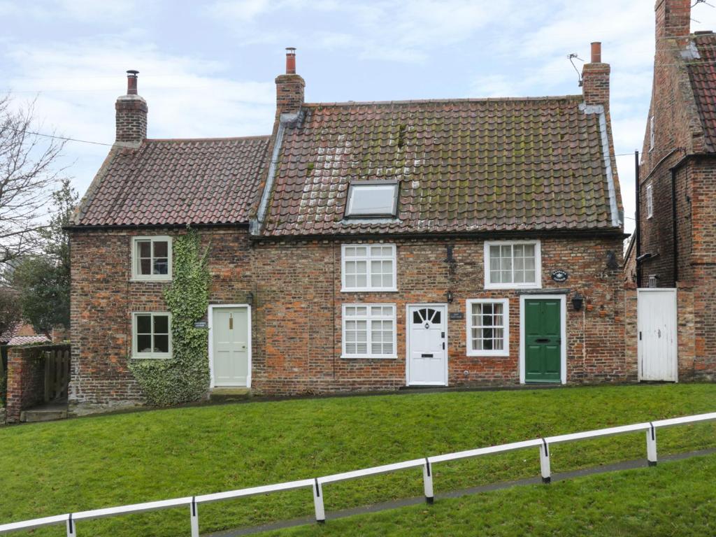 May Cottage, York Image 1