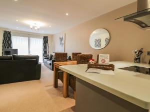 Scarborough Apartments - Two Bed (2), Scarborough Image 8