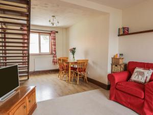 Old Manor Cottage, Driffield Image 3
