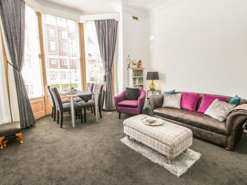 Esplanade Gardens, Apartment 1 Image 2