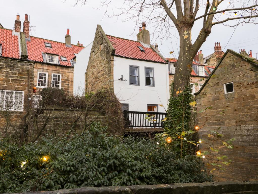 Roseberry Cottage Image 2