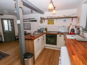 Sandgate Cottage Image 4