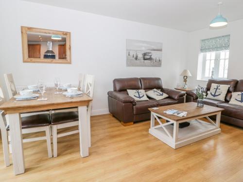 Bayside Cottage Image 2