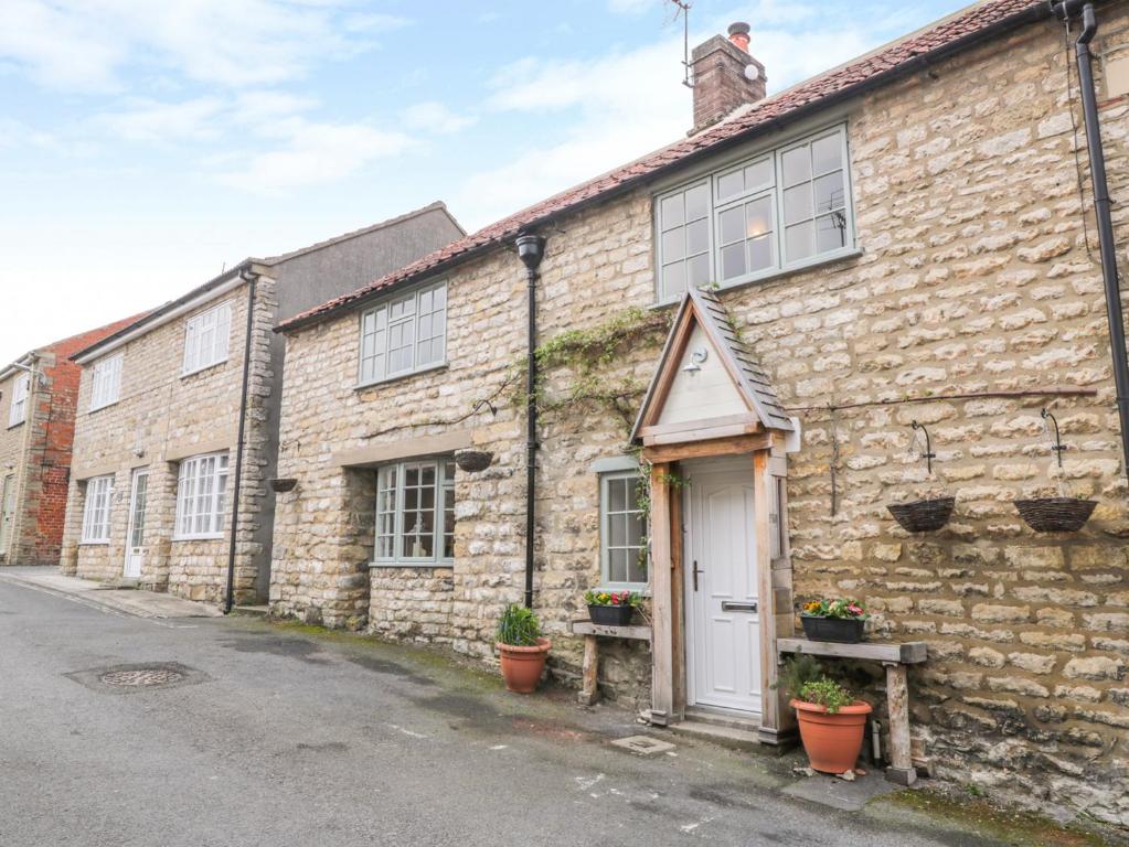 Bramble Cottage Image 1