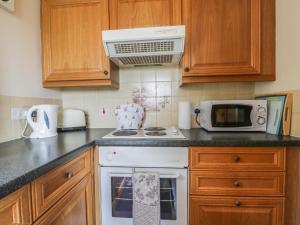 Foxhunter Cottage, Whitby Image 3