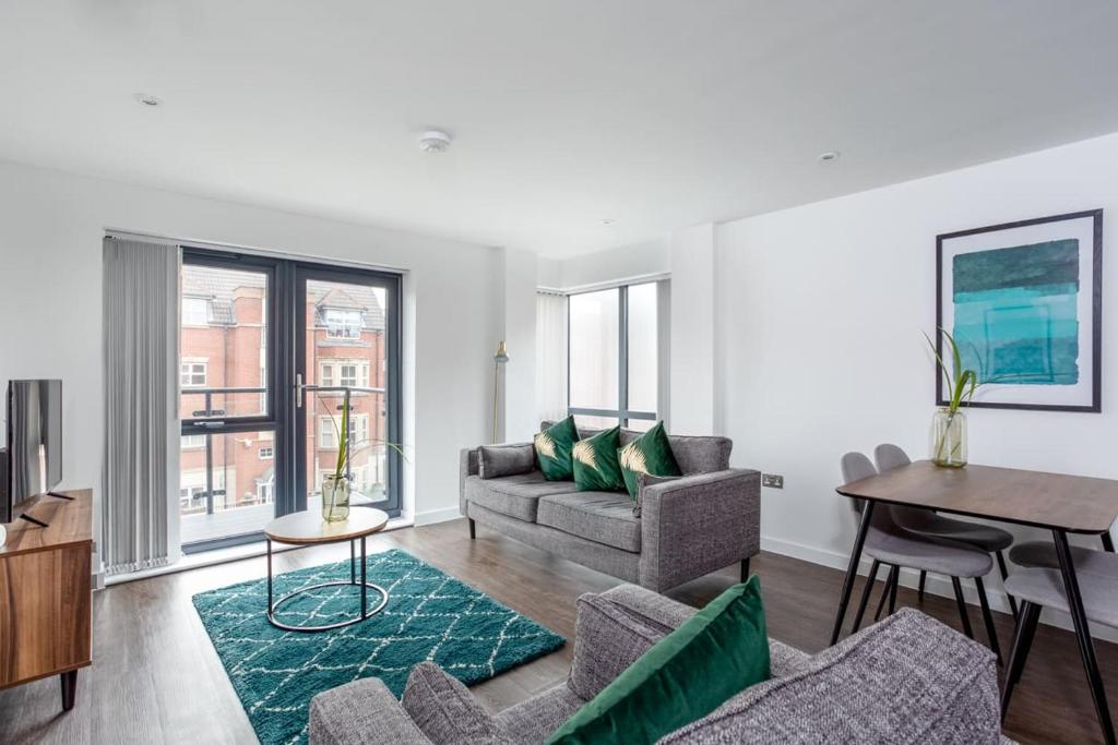 Modern 2 Bedroom Apartment in the Heart of York Image 2