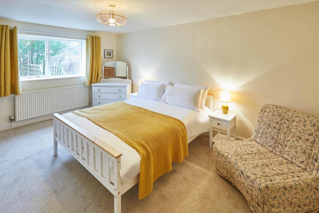 Host & Stay - The Garden Flat Image 3