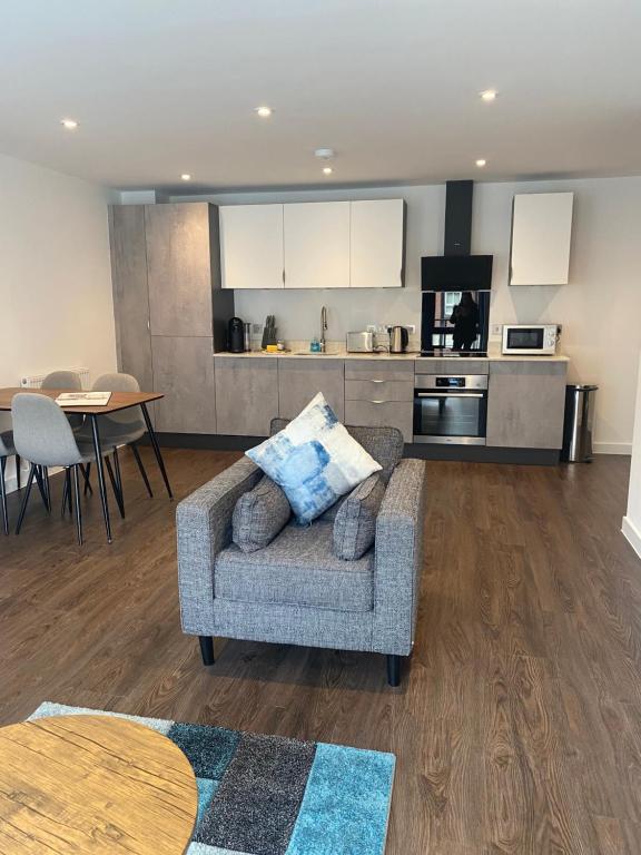 Icona - Brand new city centre apartment Image 6