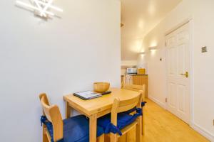 The Attic Suite on the historic street The Shambles Image 2