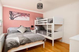 Homebird Property - Wilfrid House Image 2