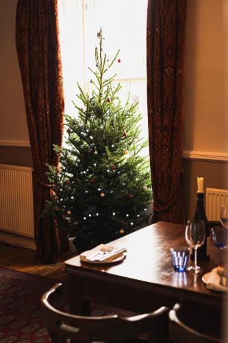 The Bruce Arms Image 3
