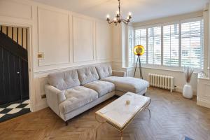 Host & Stay - Serene House Image 2
