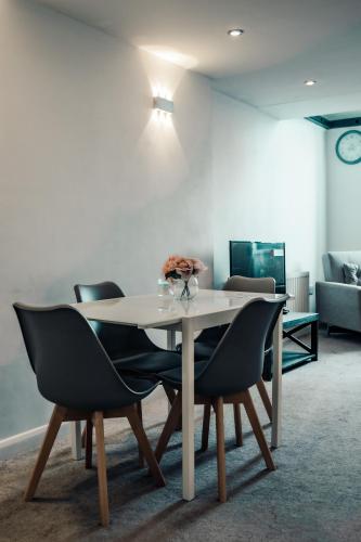 Apartments-DealHouse Image 2