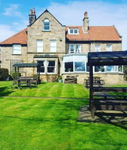 The Fylingdales Inn Image 2