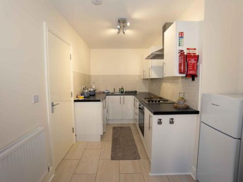 Pass the Keys Newly Renovated 2 Bedroom Apartment and Free Parking Image 5