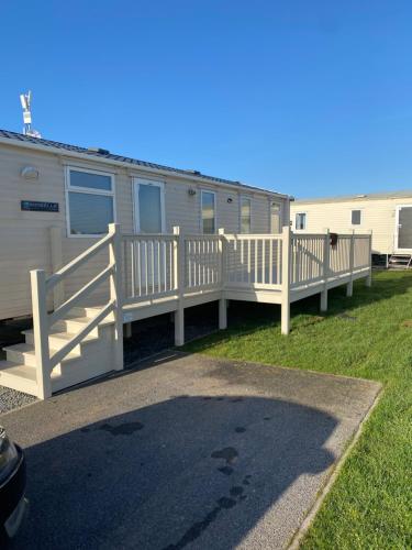 Cosy caravan Image 1