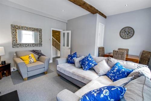 Comfy Dales holiday base on Market Place of historic market town Image 2