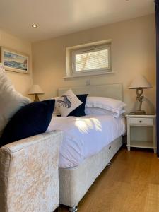 Room on the Ropery- With Free Parking Image 1