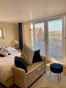 Room on the Ropery- With Free Parking Image 3