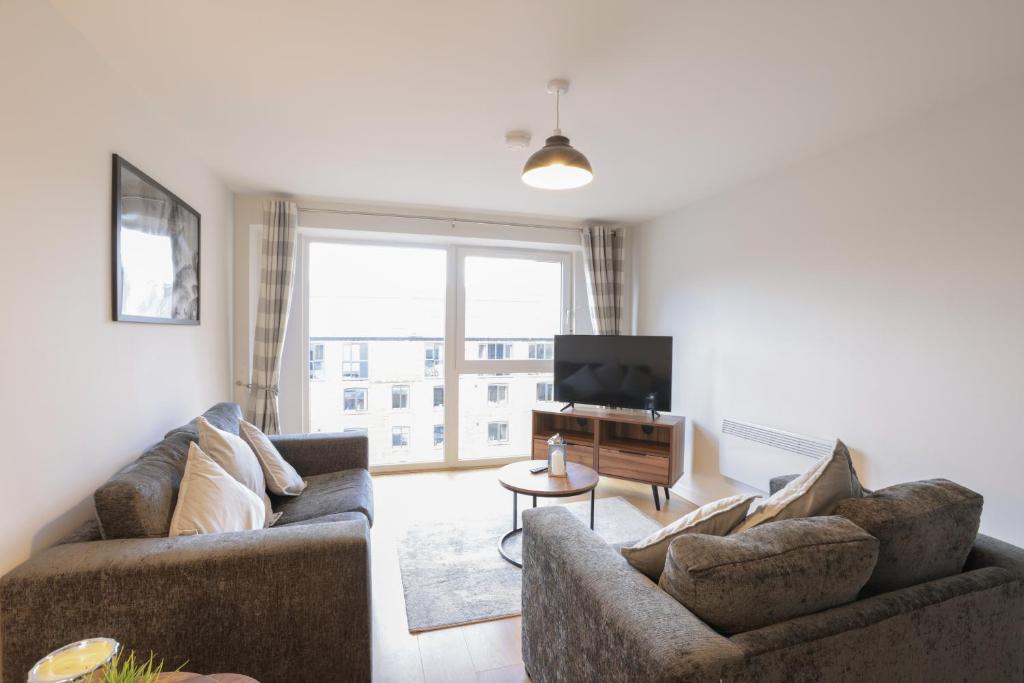 Southbank Leeds Apartment. New! With Free Parking Image 1