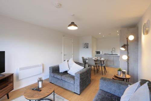 Southbank Leeds Apartment. New! With Free Parking Image 2