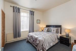 Crossways Image 2