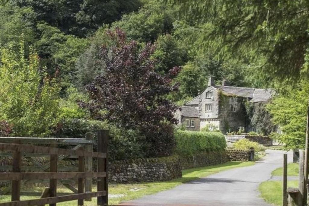 Roundhill Estate Image 3